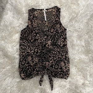 Bellatrix front tie sleeveless blouse top